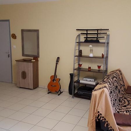 Apartmán Agreable T3 A Sainte-Clotilde Exteriér fotografie